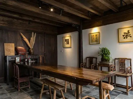 Songyang Ming and Qing Ancient Street Two Rooms B&B