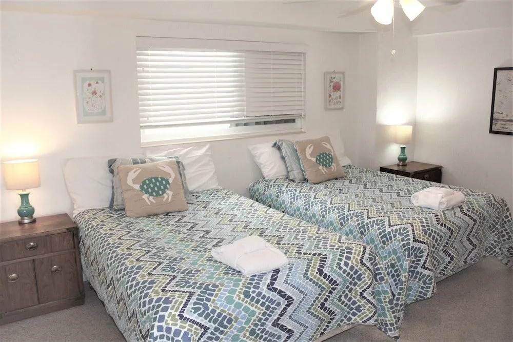 Jamaica Royale 602 - 2 Br Condo
