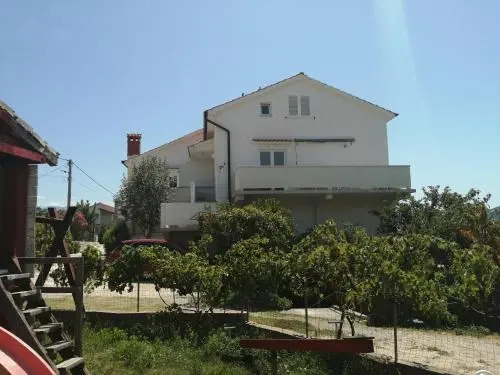 Apartmani Ana i Predrag -Lopar