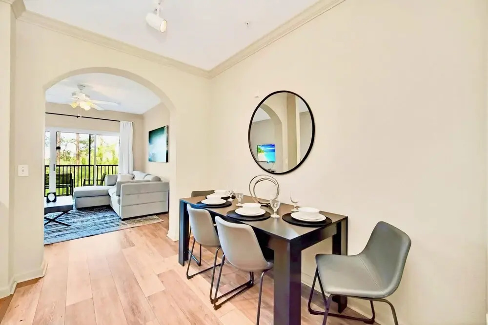 Near Disney - Spacious 3BR Condo With Netflix - Pool Hot Tub