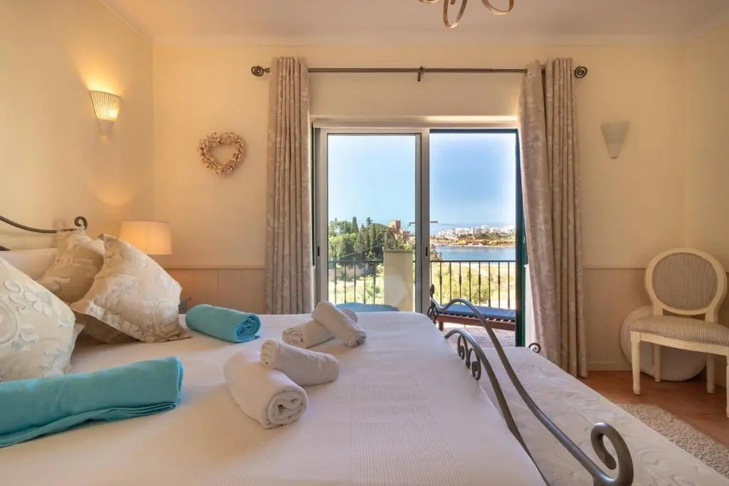 Luxury Townhouse n10 - Front-line Sea views