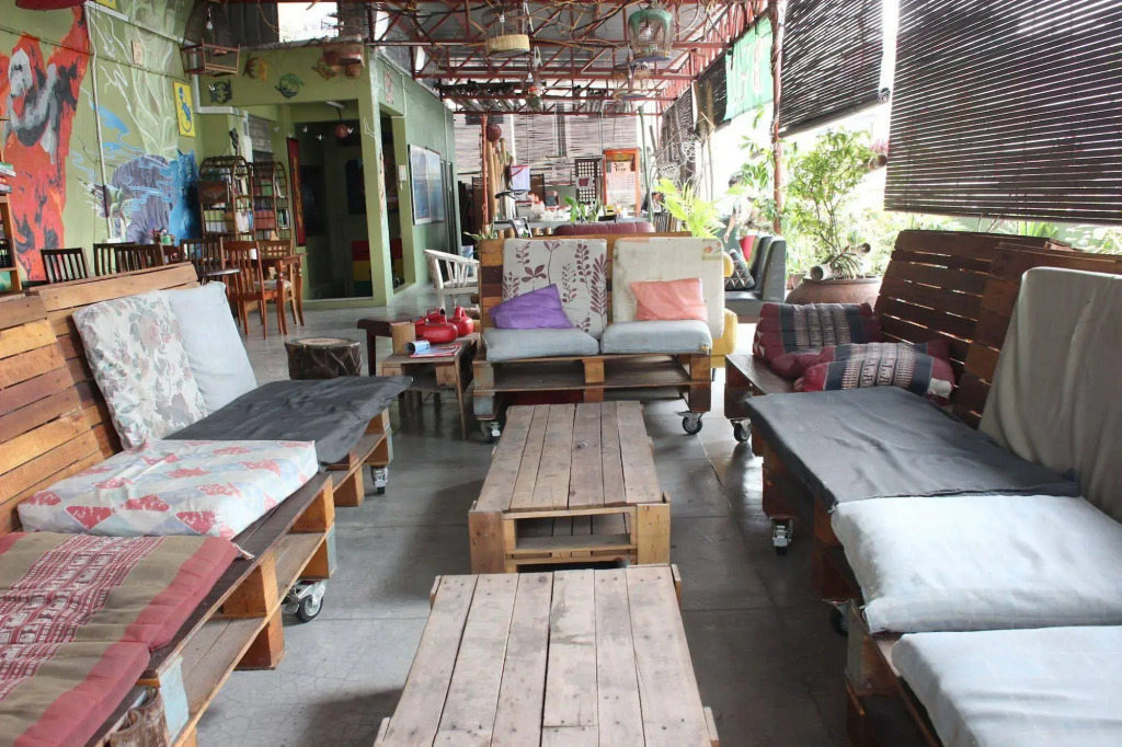 Birdnest Guesthouse, Gaia Rooftop Cafe