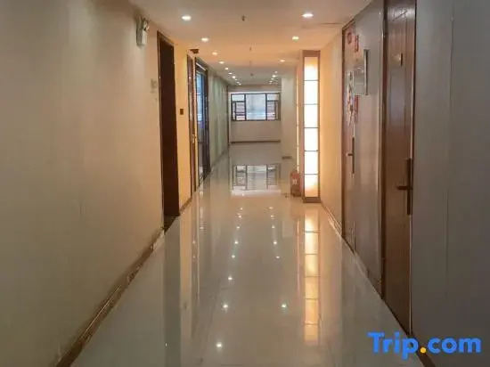 Quanyi Hotel (Zhengzhou CBD International Exhibition Center)
