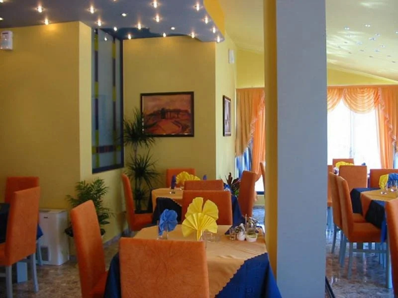 Royal Family Hotel