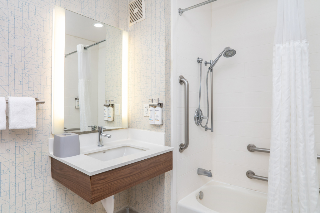 Holiday Inn Express Hotel & Suites San Diego Otay Mesa by IHG