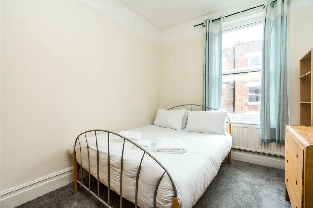 A Lovely, Bright and Airy, 3-bedroom Family Home