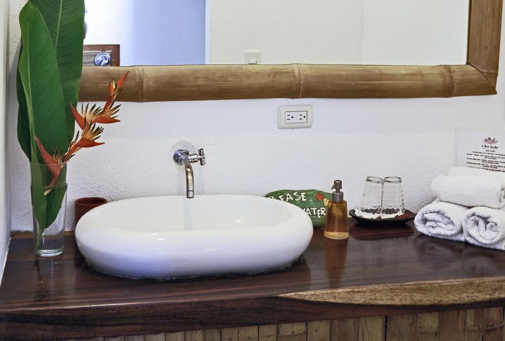 Otro Lado Lodge