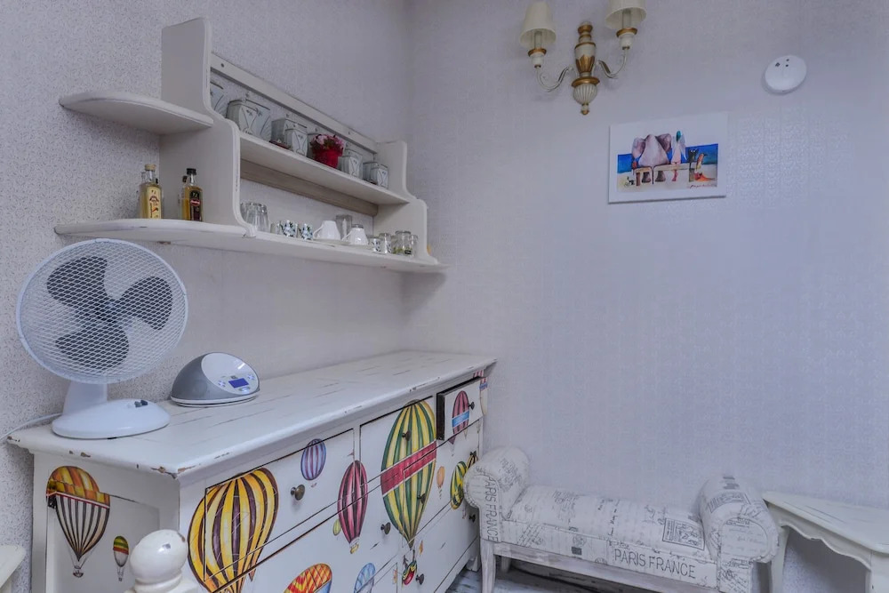 FM Economy Studio - next to Alexander Nevsky Cathedral