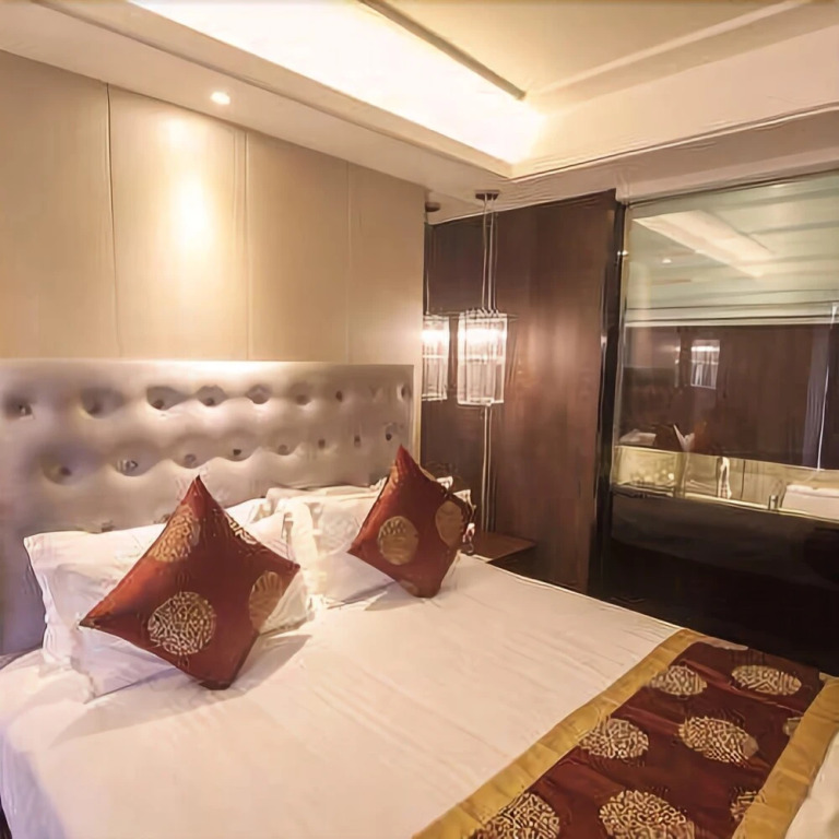 Yijia Chain Hotel