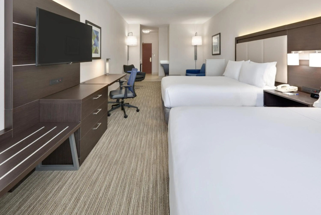 Holiday Inn Express & Suites Dallas - Duncanville by IHG