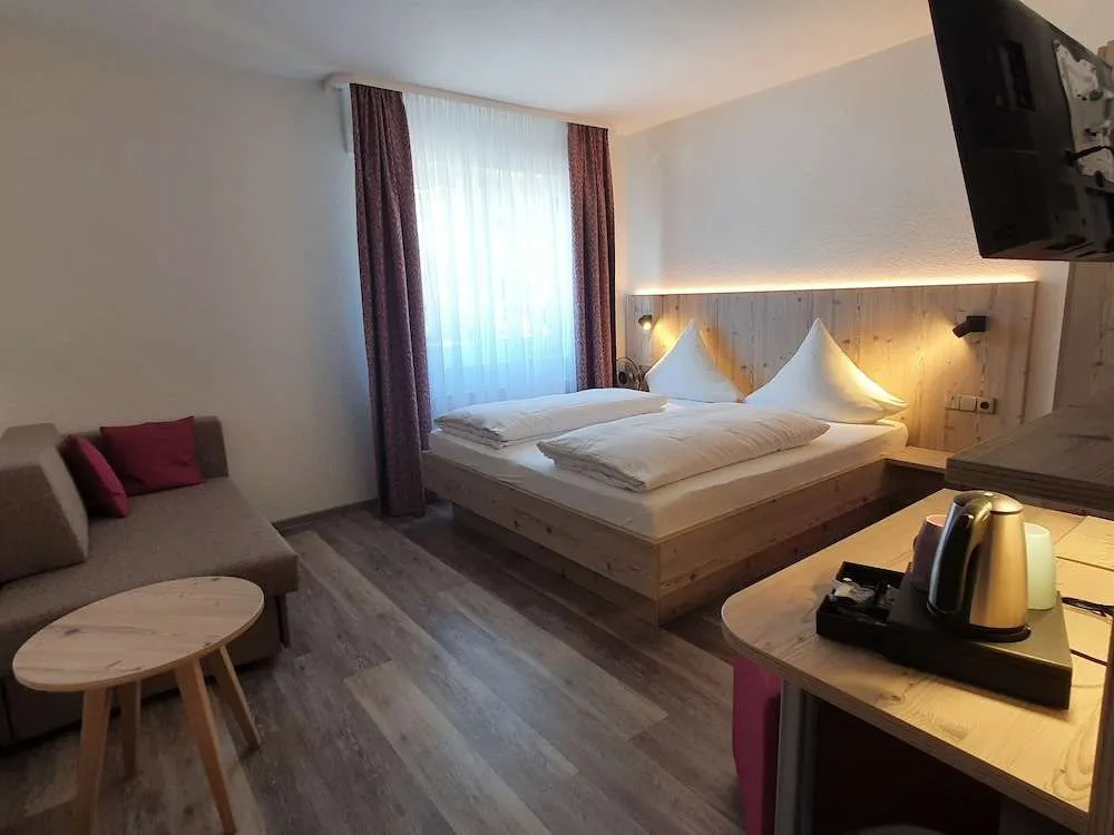 Hotel Neuenburger Hof