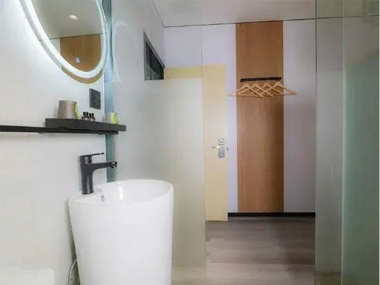 Changee Hotel MINI (Shanghai Pudong Jinqiao Road Subway Station)