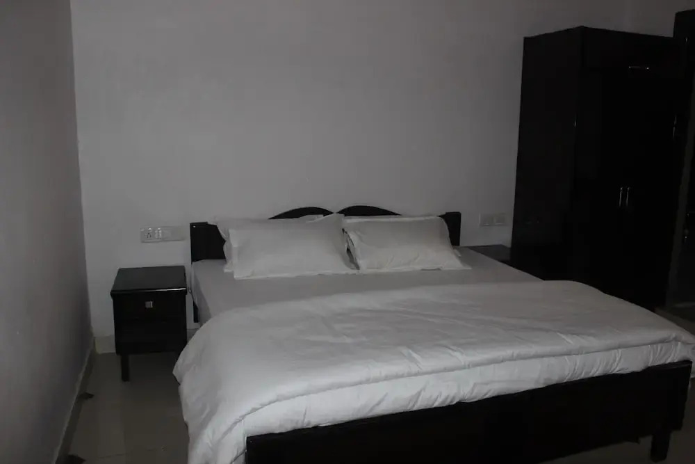 hotel lasani inn