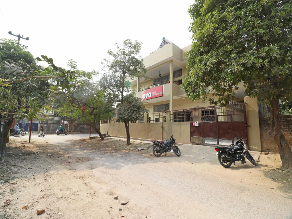 Hotel Hkj Sanskriti By OYO Rooms