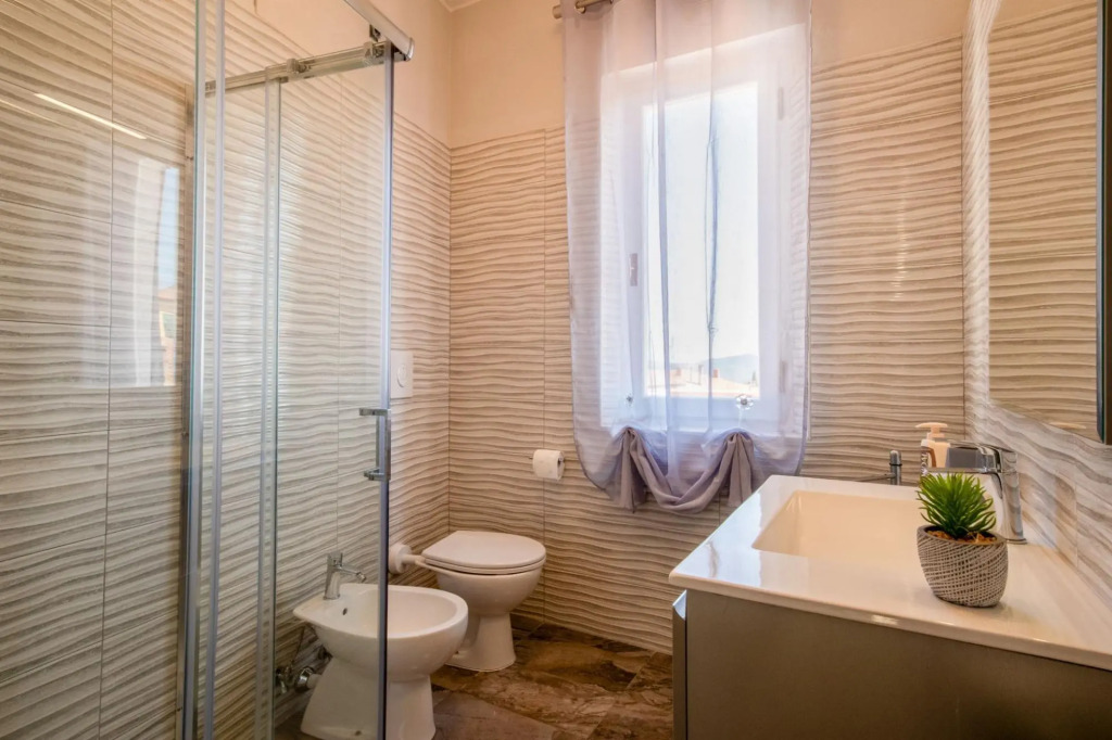 Three-room apartment with terrace sunrise view from the sea-Alba Del Mare
