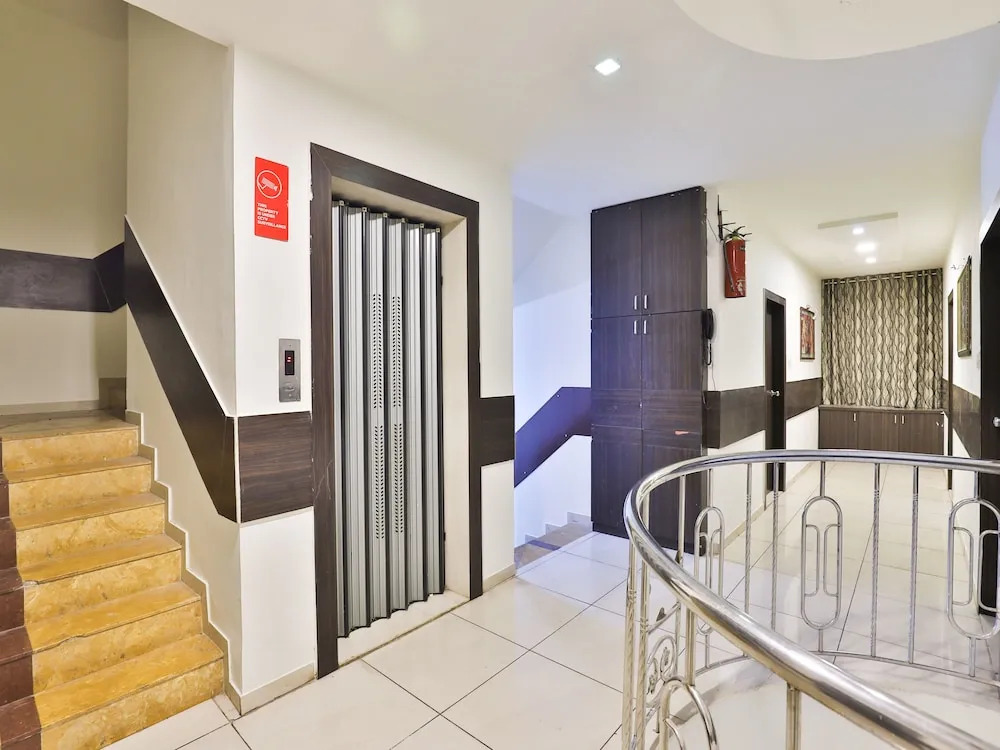 OYO 1362 Hotel Park Inn