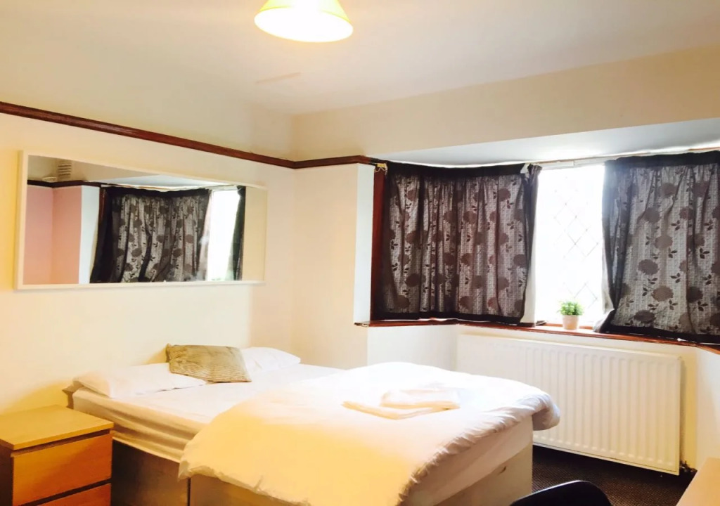 Birmingham Guest House 03