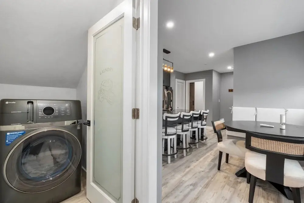 New Luxury 4 Bed Condo Perfect for Winter Rental