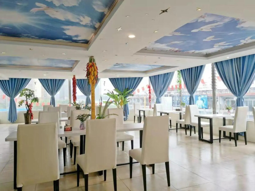 Landing International Hotel