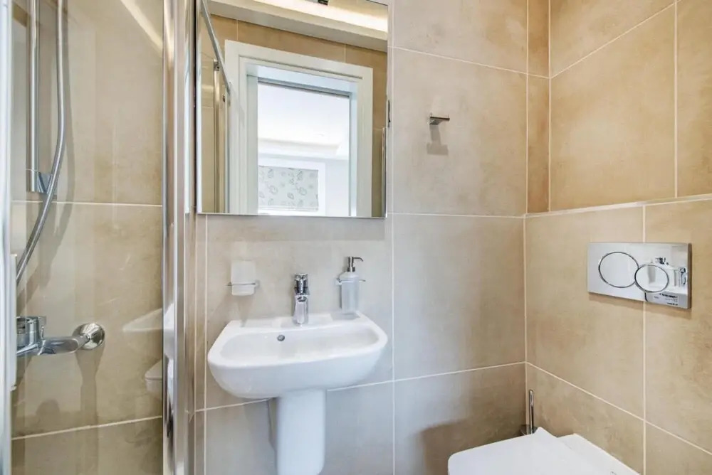 Luxury 2 Bedroom Apartment Near Hyde Park
