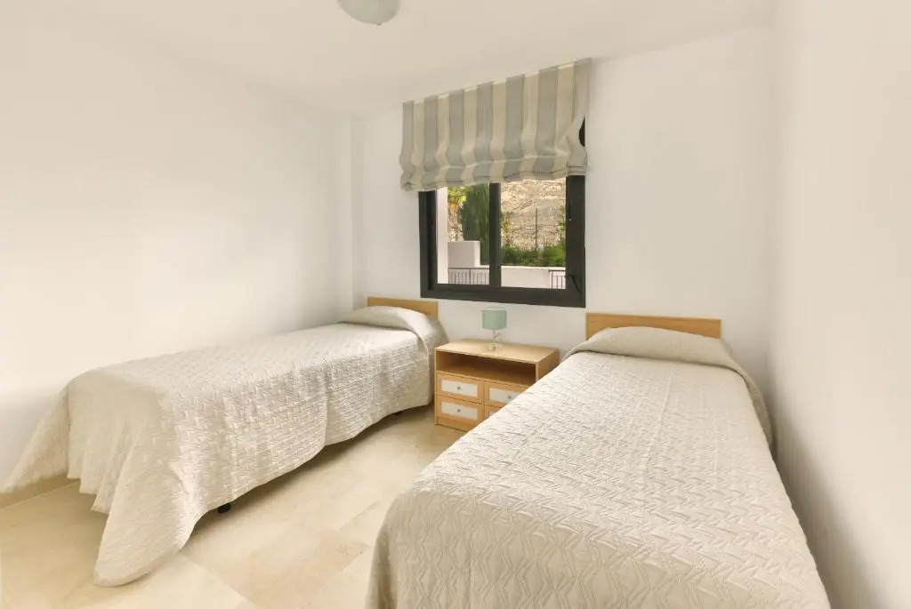 Exclusivo apartamento de 2 dormitorios vista mar lateral