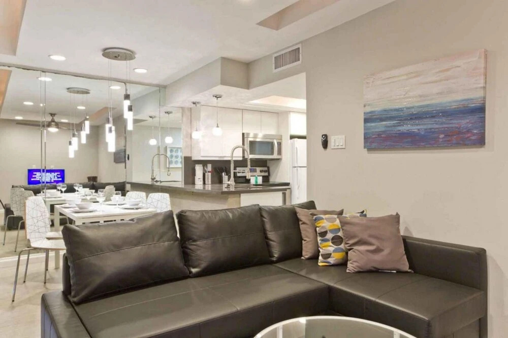 Aquarius Condominium 706