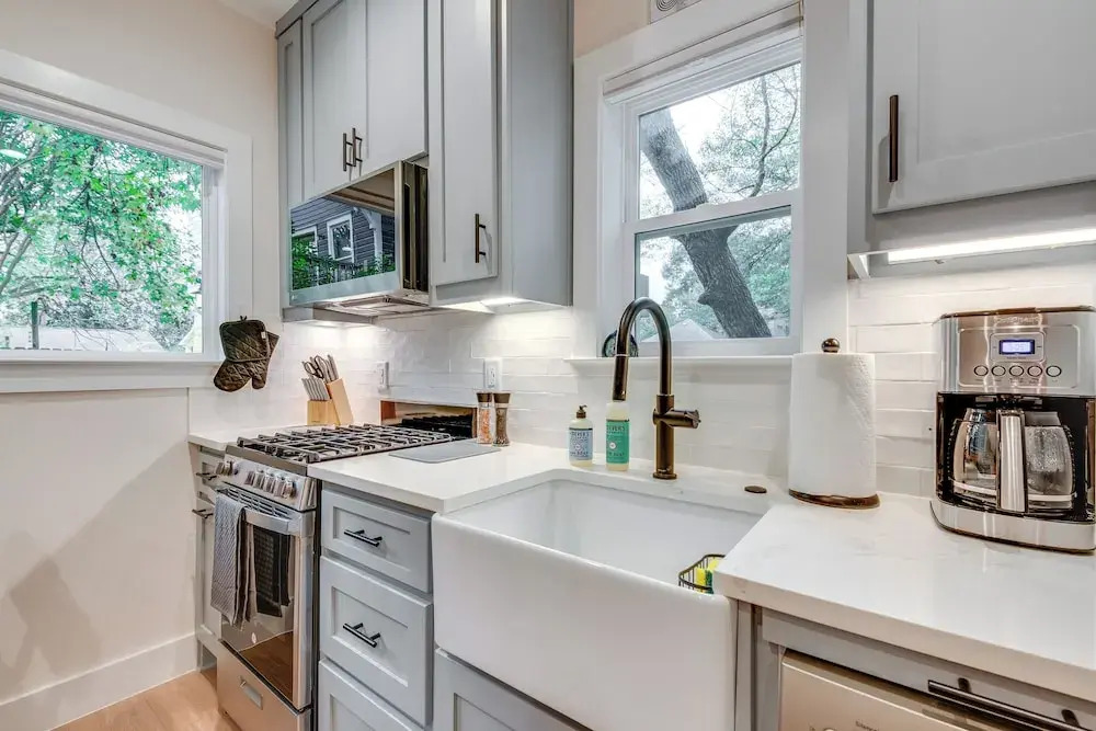 Apt By ATL Beltline: 3 Mi to Mercedes-benz Stadium
