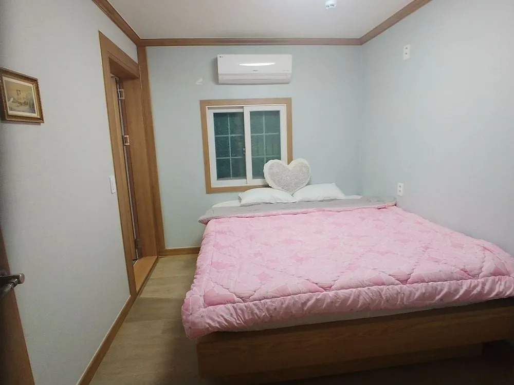Cheomseongdae House