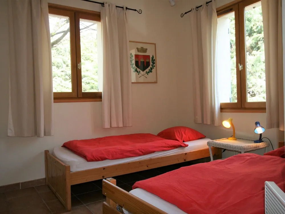 Luxurious Villa with Private Pool at Saignon France