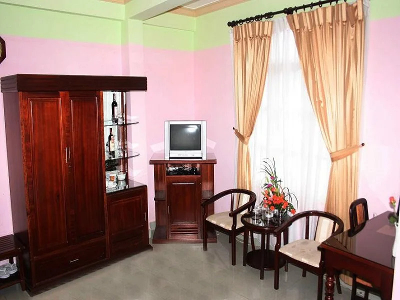 Nhat Tan Hotel