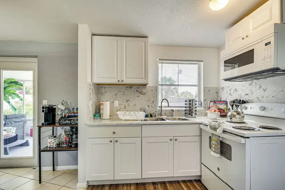 5 Mi Circle B Bar Reserve: Lakeland Getaway!