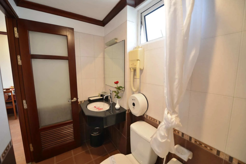 Blue Ha Noi Inn Legend Hotel