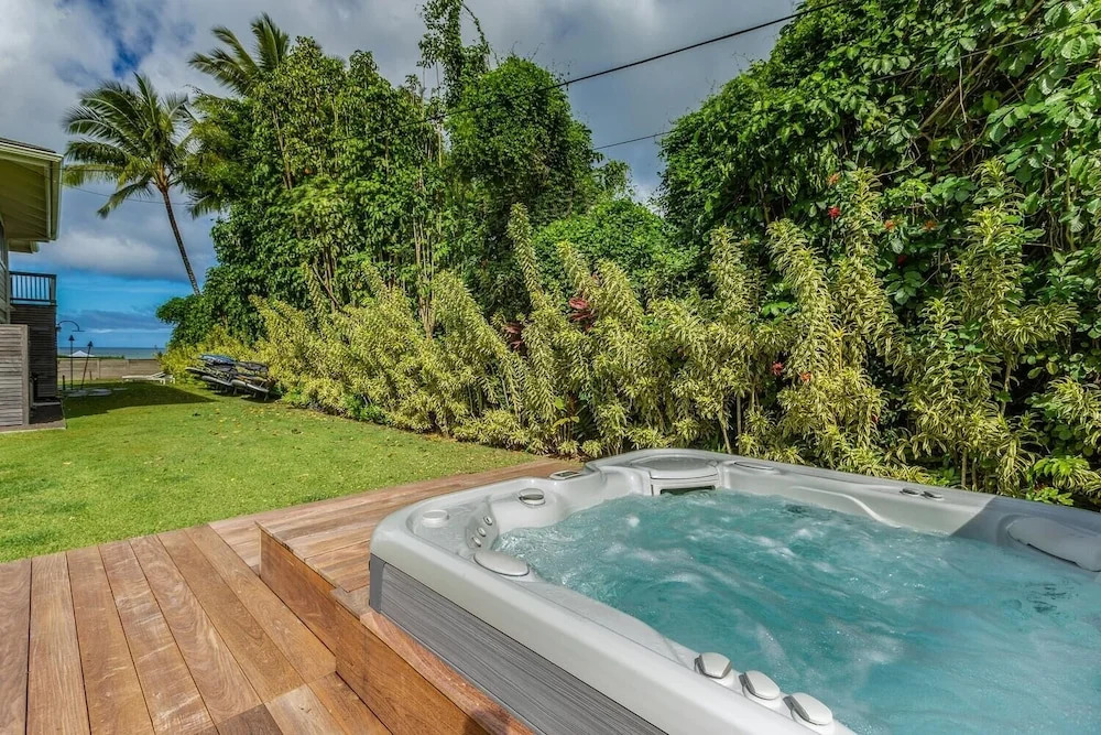 Hanalei Beach House 5 Bedroom Home by RedAwning