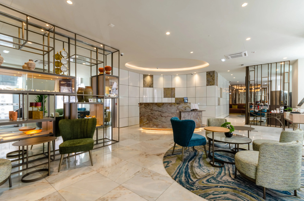 The 7 Hotel, Suites, Studios & Apartments