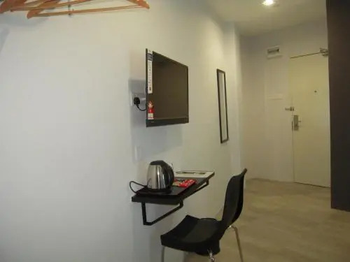 L Hotel