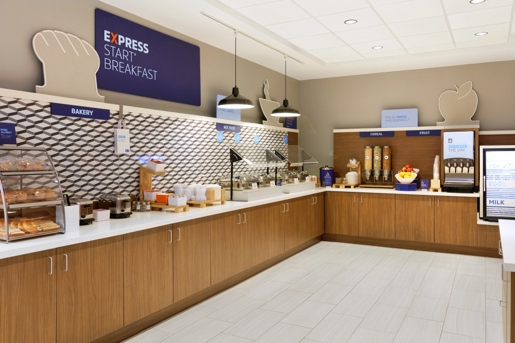 Holiday Inn Express Hotel & Suites Grove City by IHG
