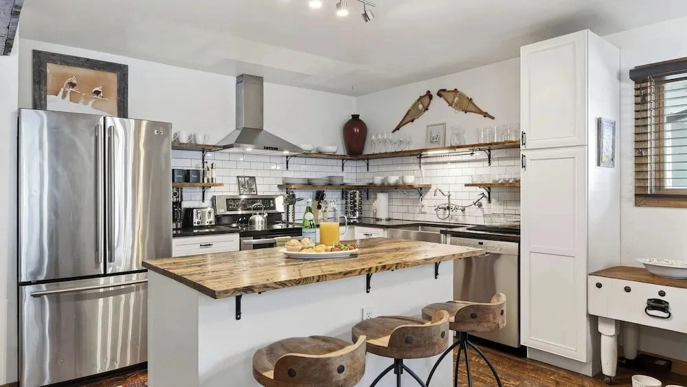 Eagle Valley Haven by Avantstay Alpine Condo + Mtn Views   Minutes to Vail + Beaver Creek