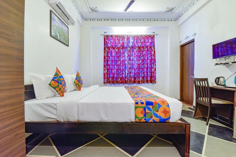 Fabhotel Achrol Palace