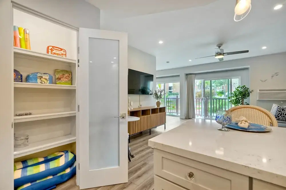 La Costa Comfort - Resort-style Living for 2