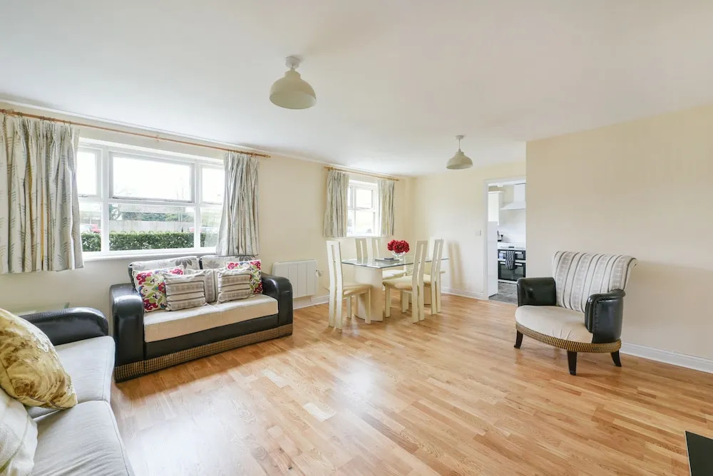 Haldane Lodge 2-Bedroom Flat