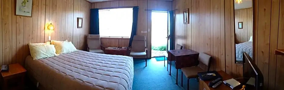 Owaka Lodge Motel