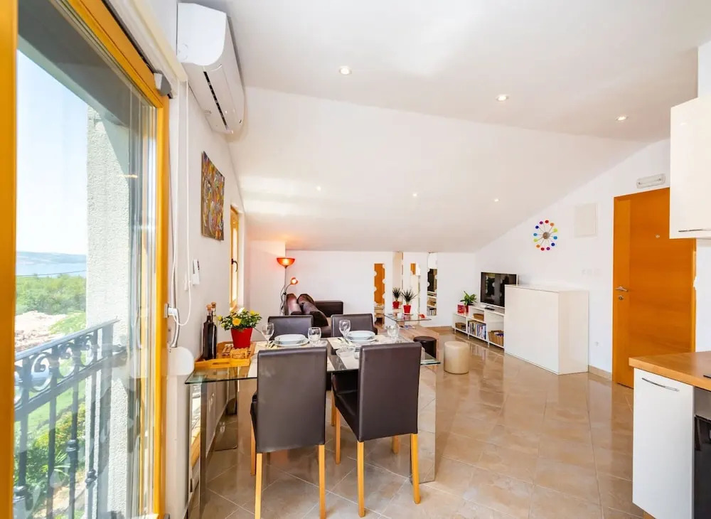 A1 Beautiful apt W.magnificent View and Pool use