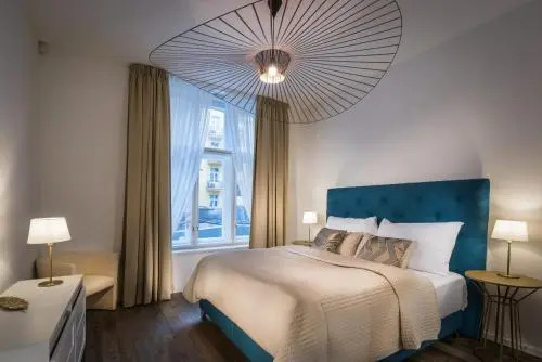 Luxury Modern Designed Oldtown Apartment