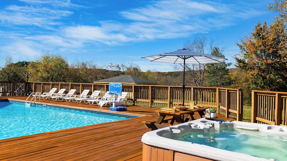 Secluded Catskills Retreat Heated Pool Hot Tub Game Rooms The Hilltop Hideaway by Avantstay