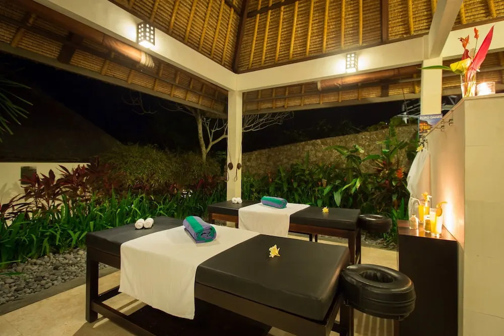 Villa Karang Putih