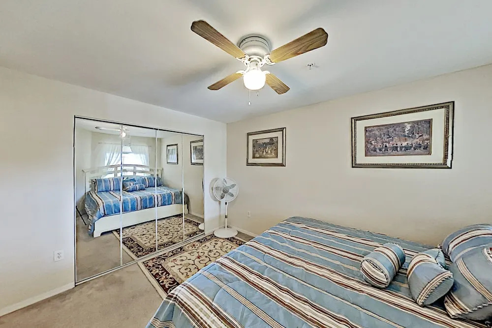 17754mil 2 Bedroom Condo