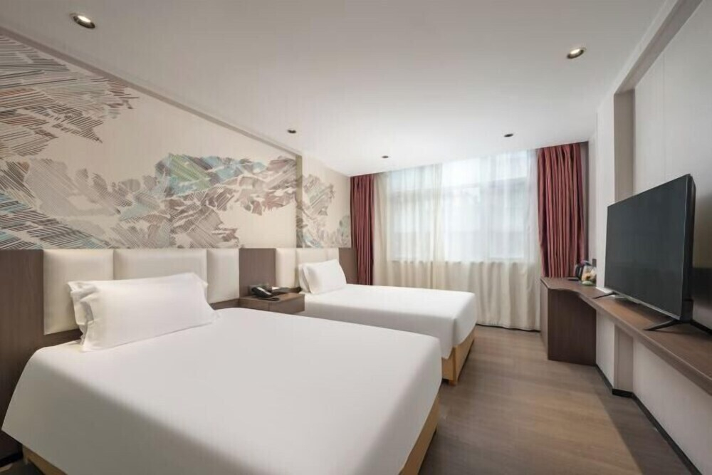 Yafeng International Hotel