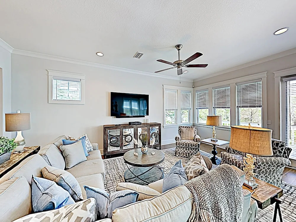 New Listing! Grande Pointe Hideaway W/ Elevator 4 Bedroom Home