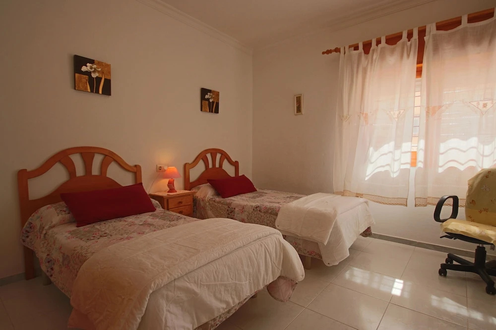 Low Price 4 Bedroom Villa With Nice View Over The Sea, Private Pool, Wifi, BBQ