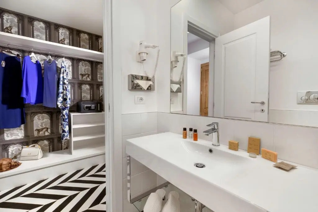 YourHome - Maison Iovino Luxury Rooms